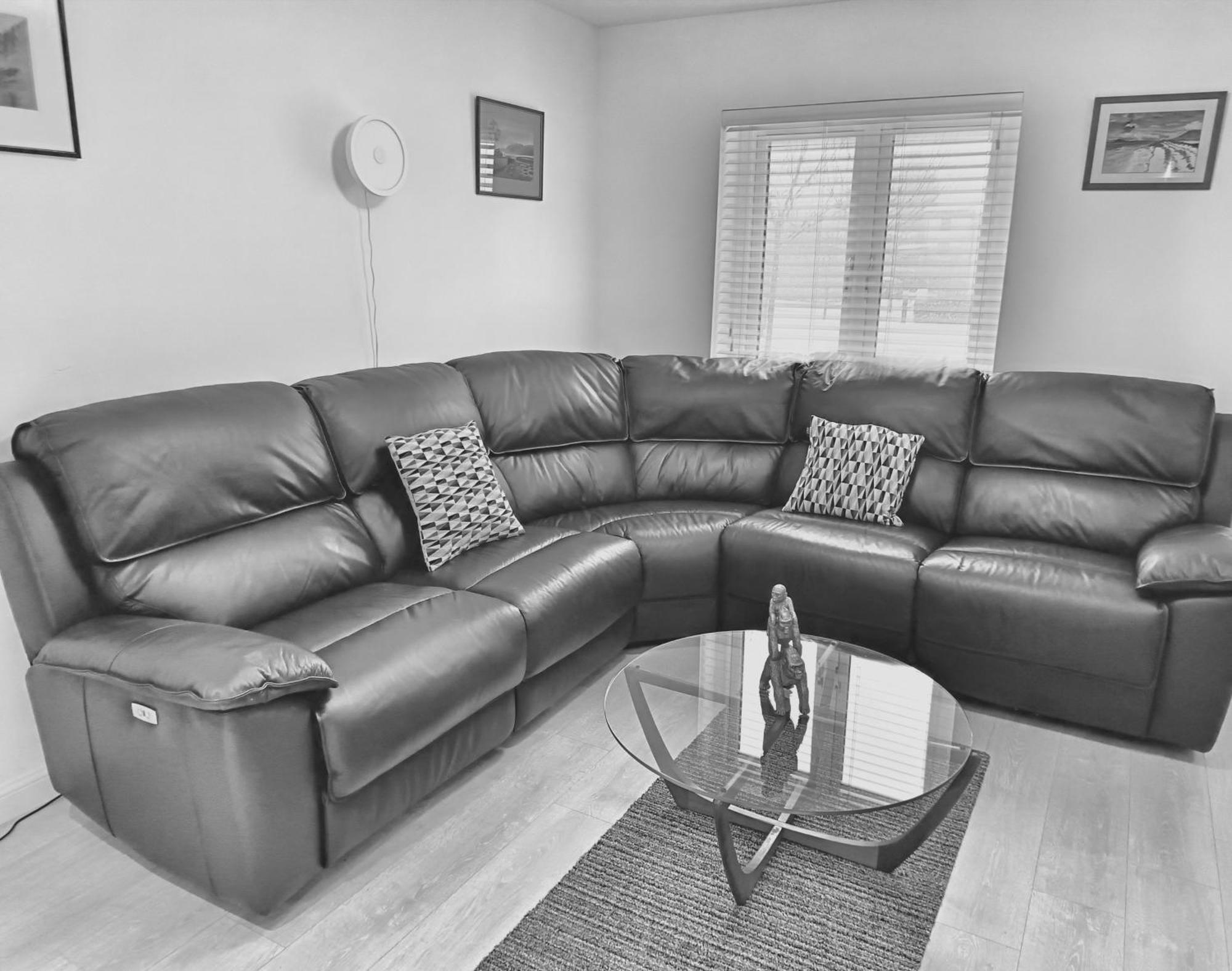 2 Bed City Centre Apt, Free Parking - Albert Clock, Customs House เบลฟาสต์ ภายนอก รูปภาพ