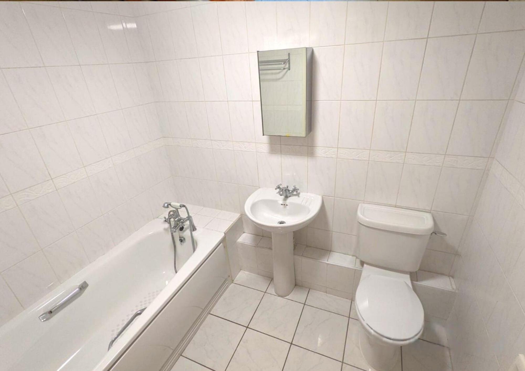 2 Bed City Centre Apt, Free Parking - Albert Clock, Customs House เบลฟาสต์ ภายนอก รูปภาพ